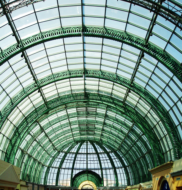 5 top tips for women executives trying to break the glass ceiling